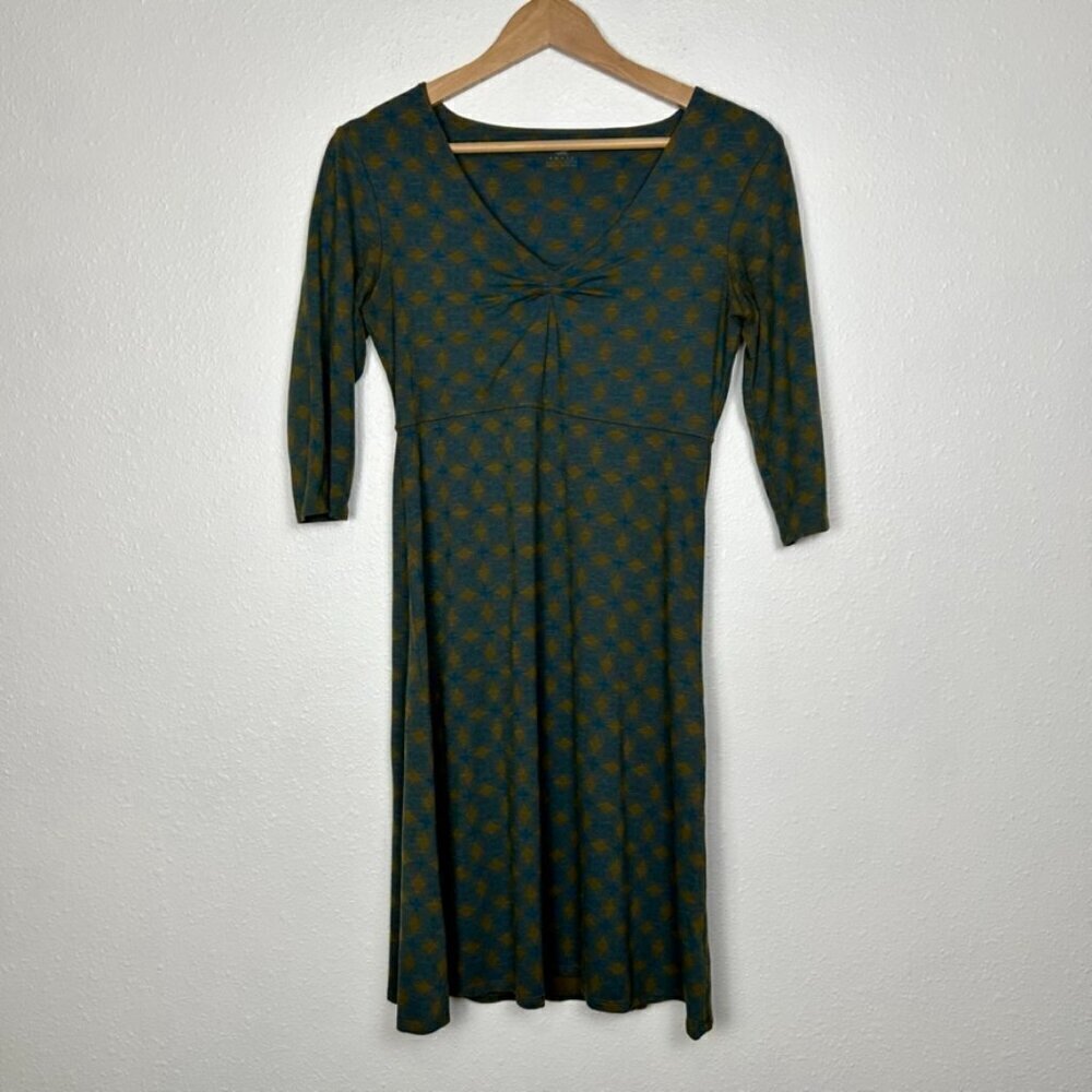 Toad and co Rosemary style dress with 3/4 inch sleeves made with organic cotton - Picture 2 of 7